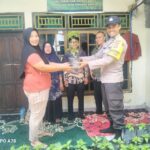 Bhabinkamtibmas Lelede Salurkan 180 Bibit Cabai untuk KWT Cempaka Bersatu