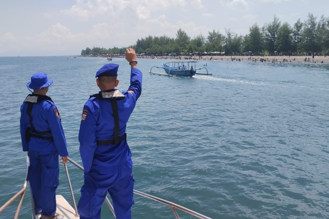 Patroli Pengamanan Lebaran Ketupat di Perairan Cemara – Lembar Polairud Polres Lombok Barat