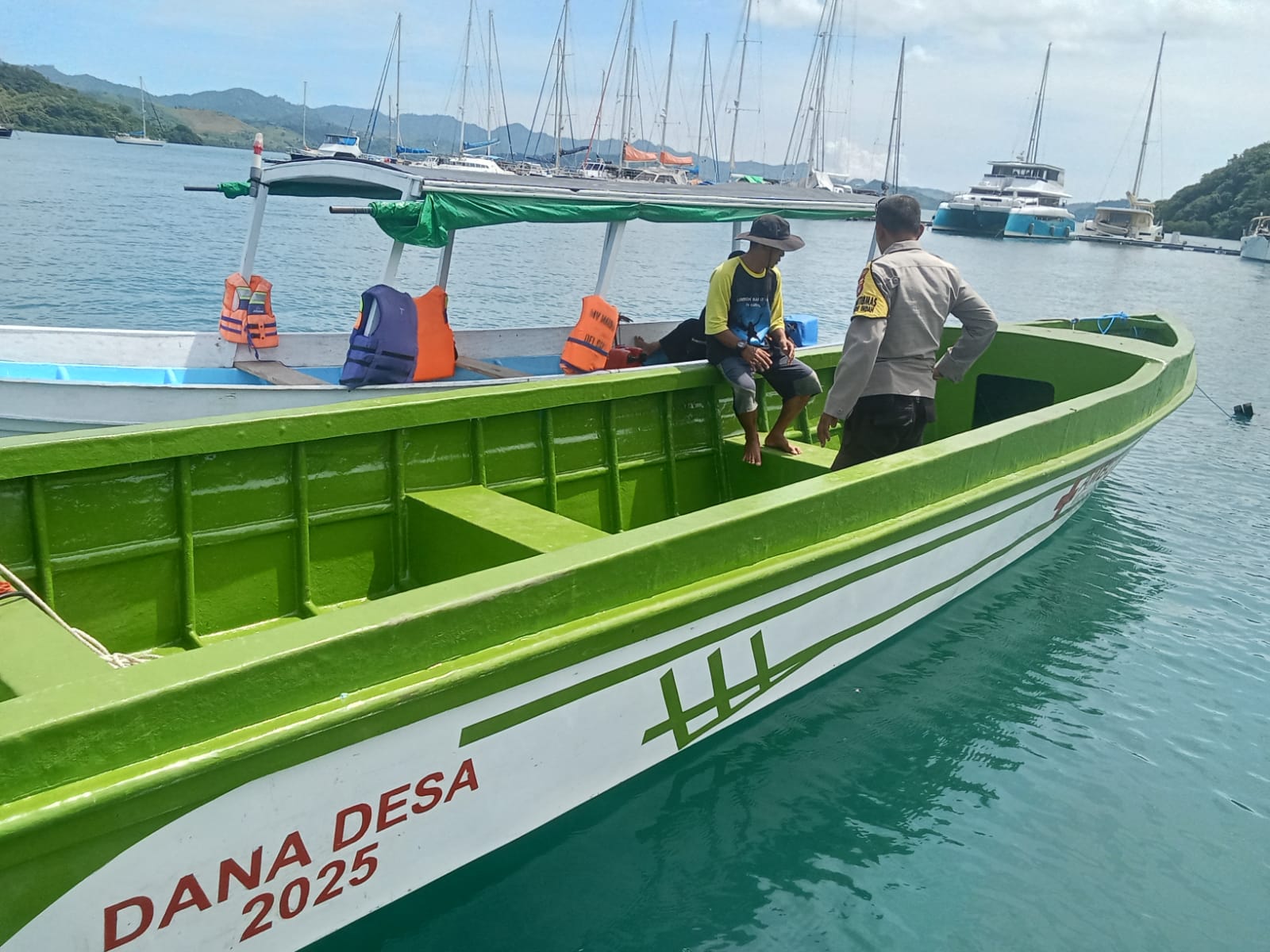 Kepedulian Polri: Pengecekan Ambulance Boat untuk Keamanan Masyarakat Pulau