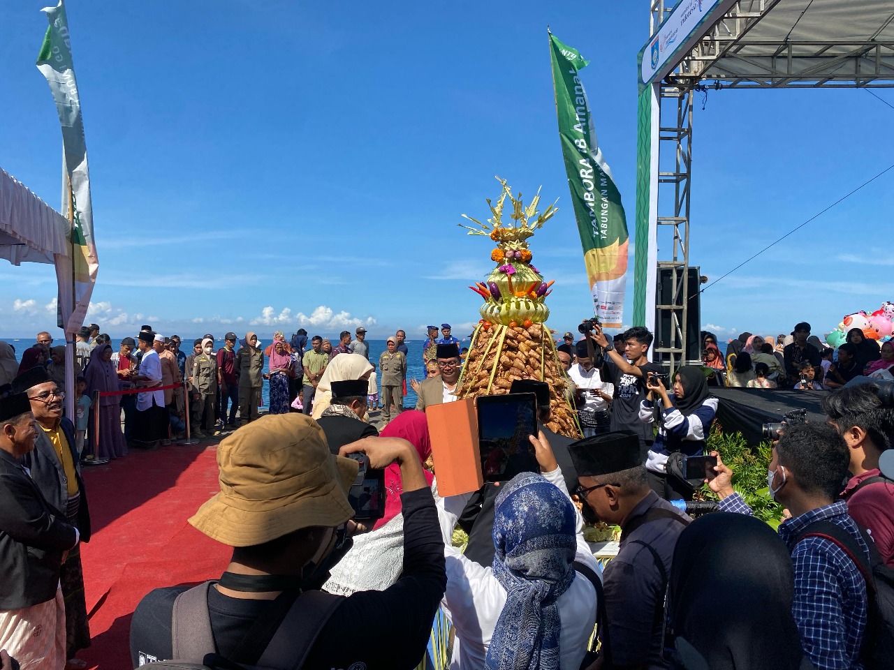 Polres Lombok Barat Jamin Keamanan Perayaan Tradisi Lebaran Topat 2025