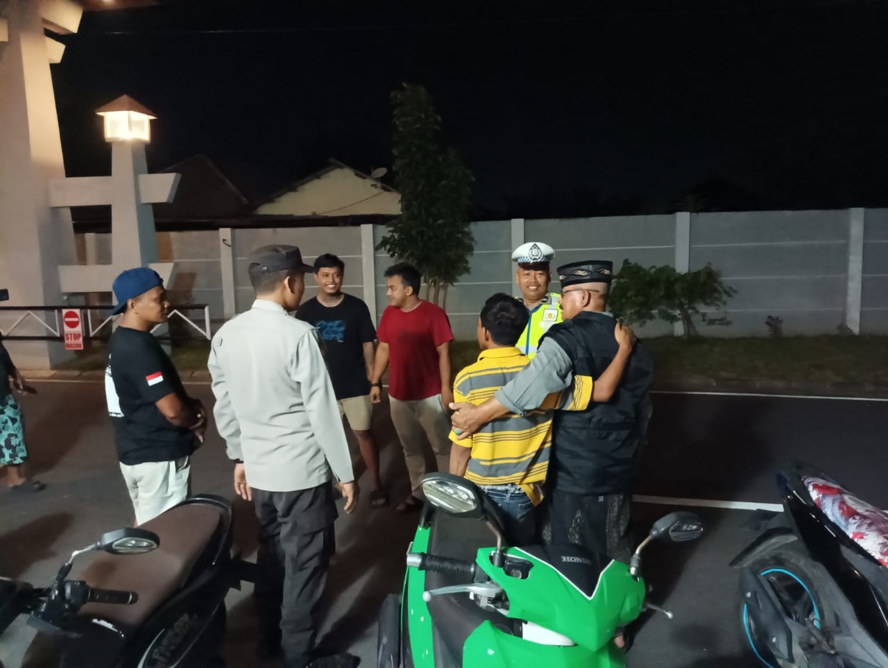 Polsek Kediri Gencarkan Patroli KRYD Dialogis, Sambangi Desa Gelogor Lombok Barat