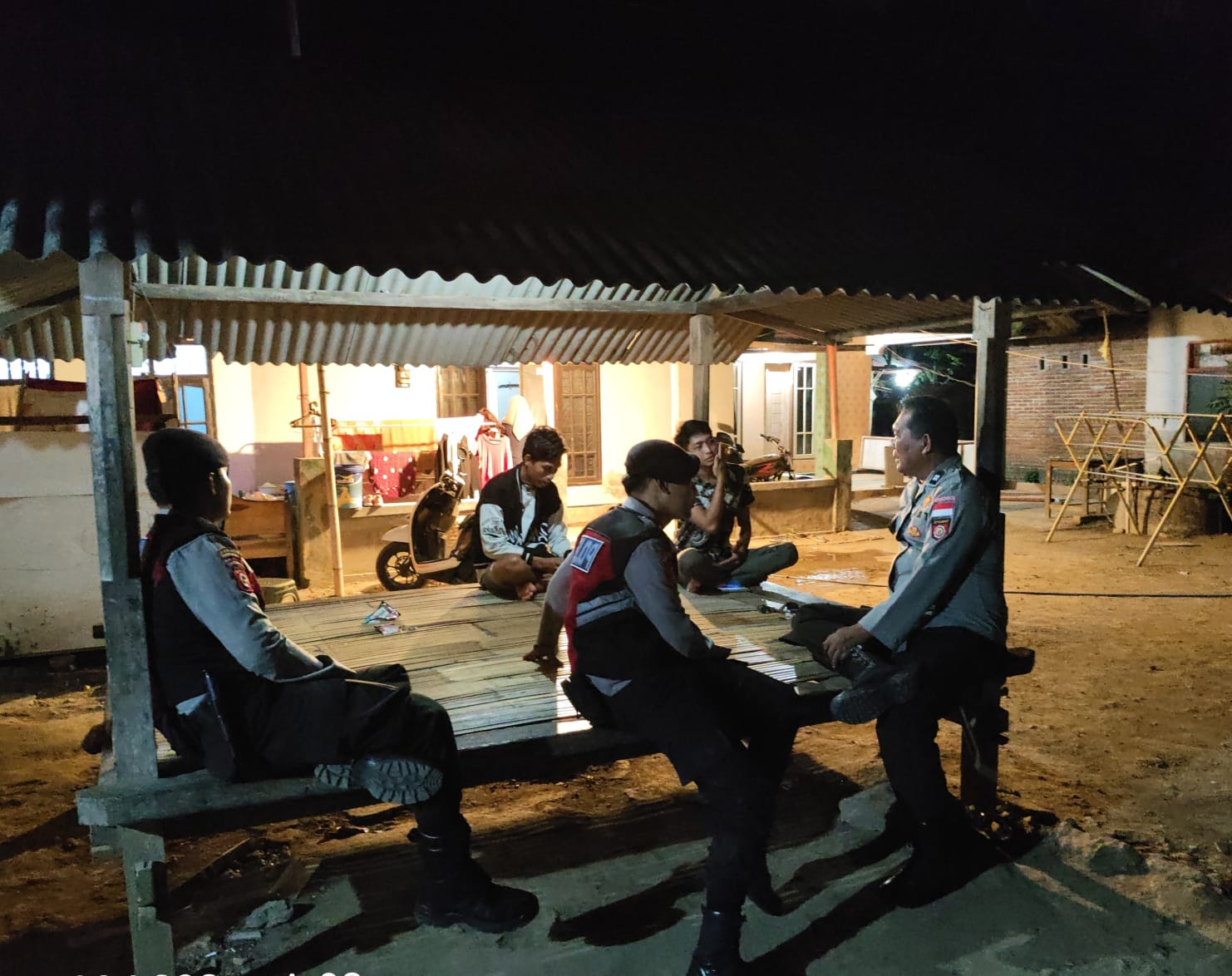 Patroli Dialogis Polsek Sekotong: Upaya Meningkatkan Keamanan di Dusun Kelep Tengah