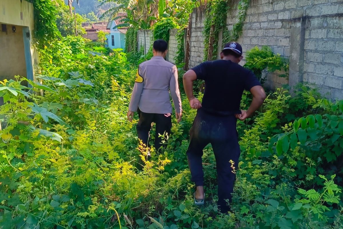 Membangun Kemandirian Pangan Lewat Inisiatif Bhabinkamtibmas Desa Perampuan