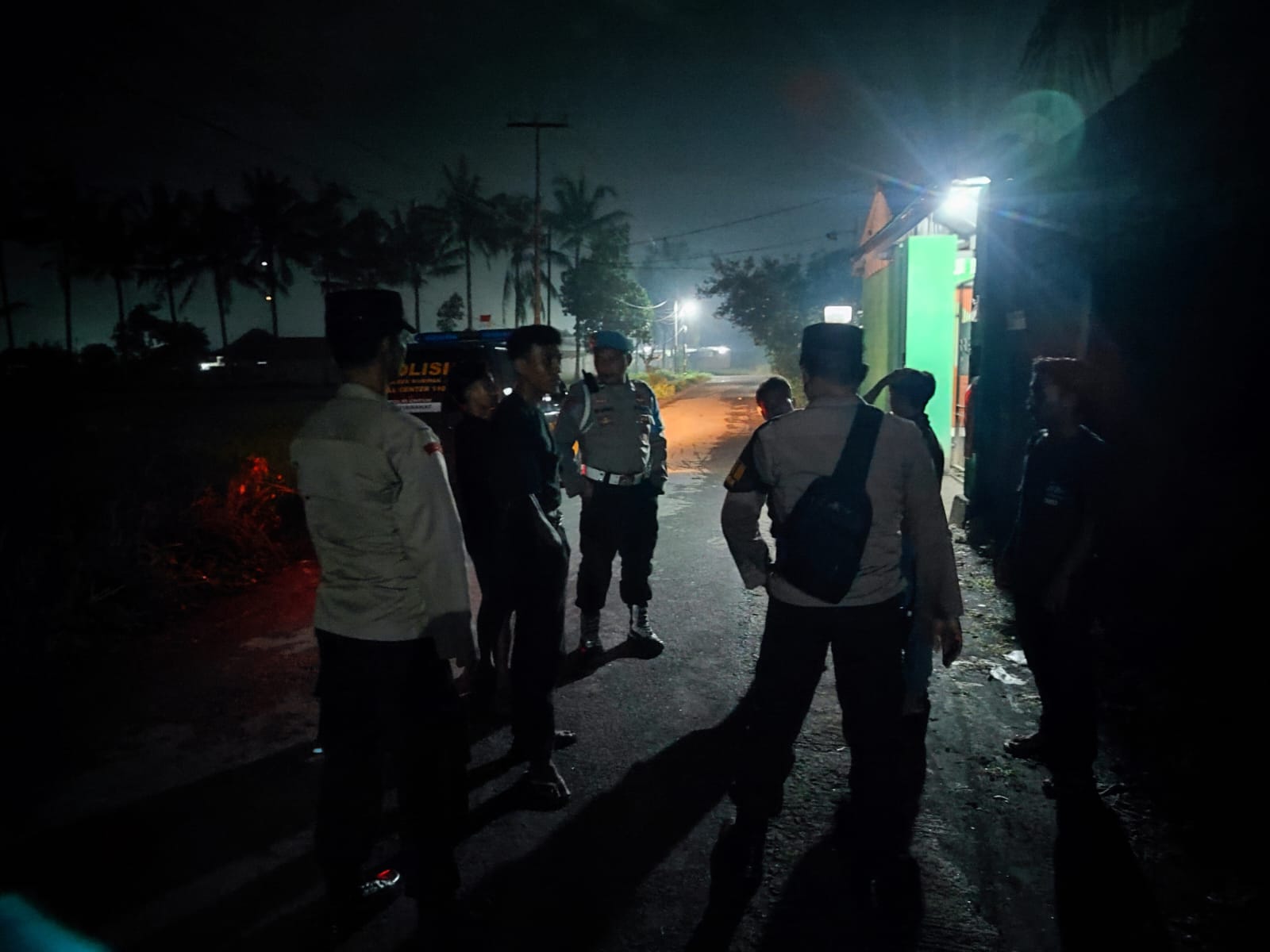 Patroli Malam Polsek Kuripan Antisipasi 3C dan Gangguan Kamtibmas