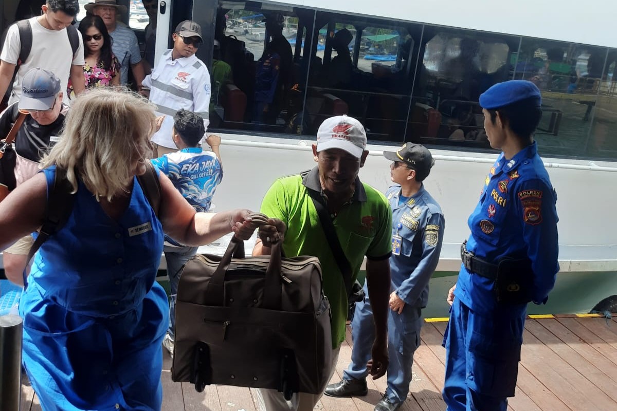 Arus Wisatawan di Senggigi Dijaga Ketat Aparat Gabungan NTB