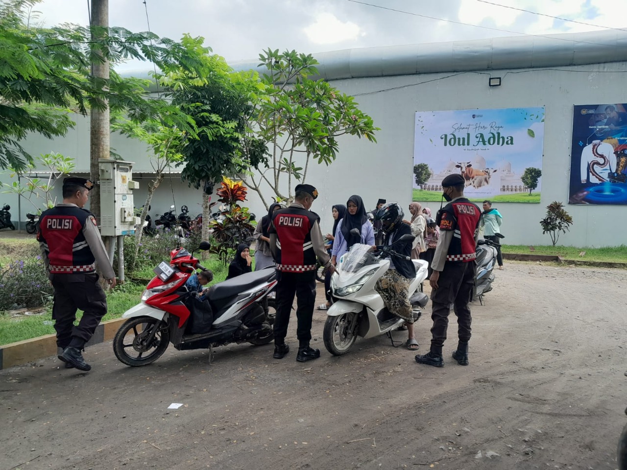 Polres Lombok Barat Tingkatkan Keamanan dengan Patroli Dialogis dan Sosialisasi KEMOS 110 di Lapas