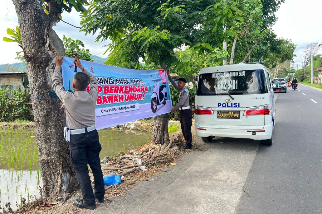 Polres Lombok Barat Gencarkan Imbauan di Gerung: Helm Wajib, Anak Jangan Berkendara!