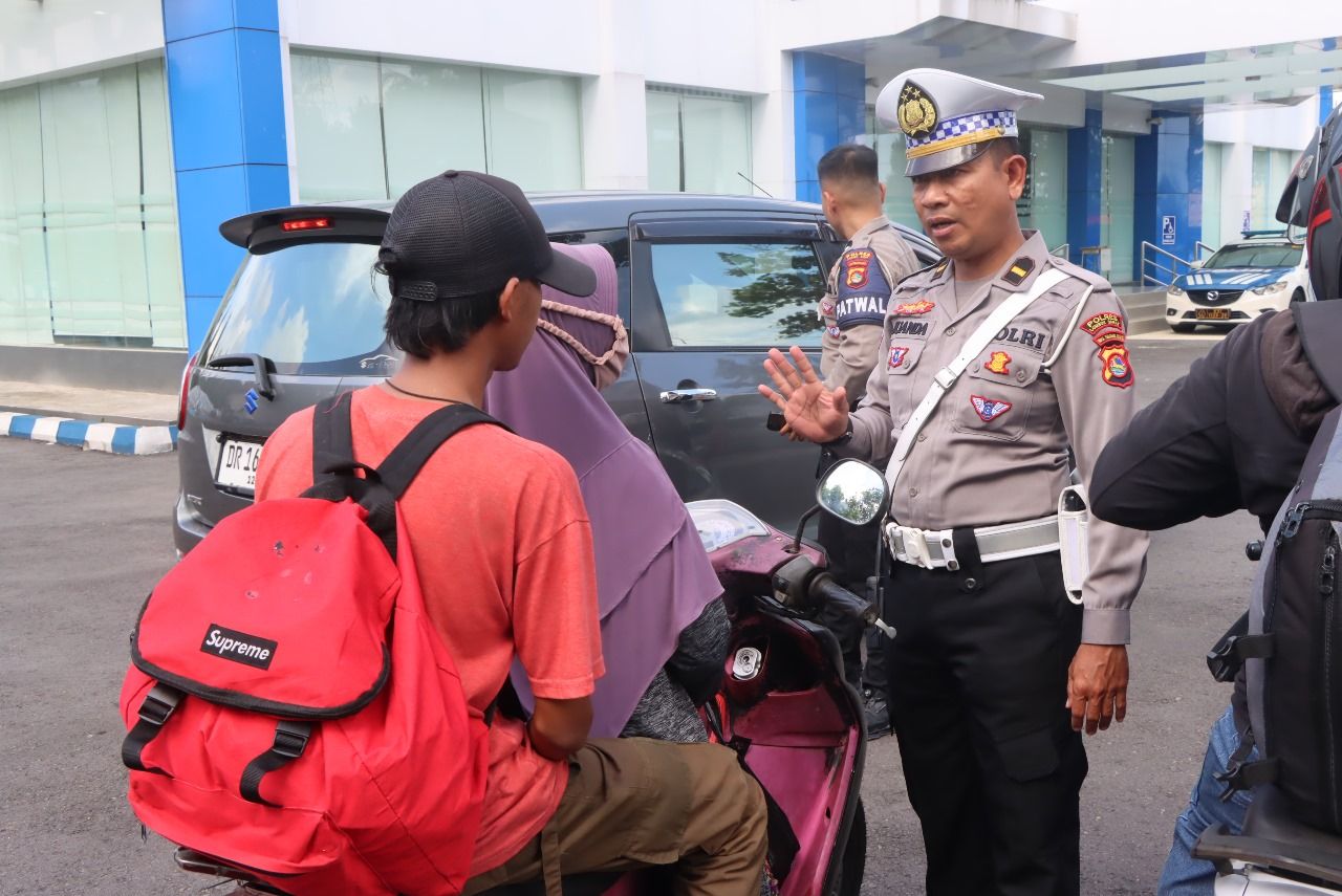 Keselamatan Lalu Lintas Diperkuat, Polres Lombok Barat Gelar Operasi Patuh Rinjani 2025