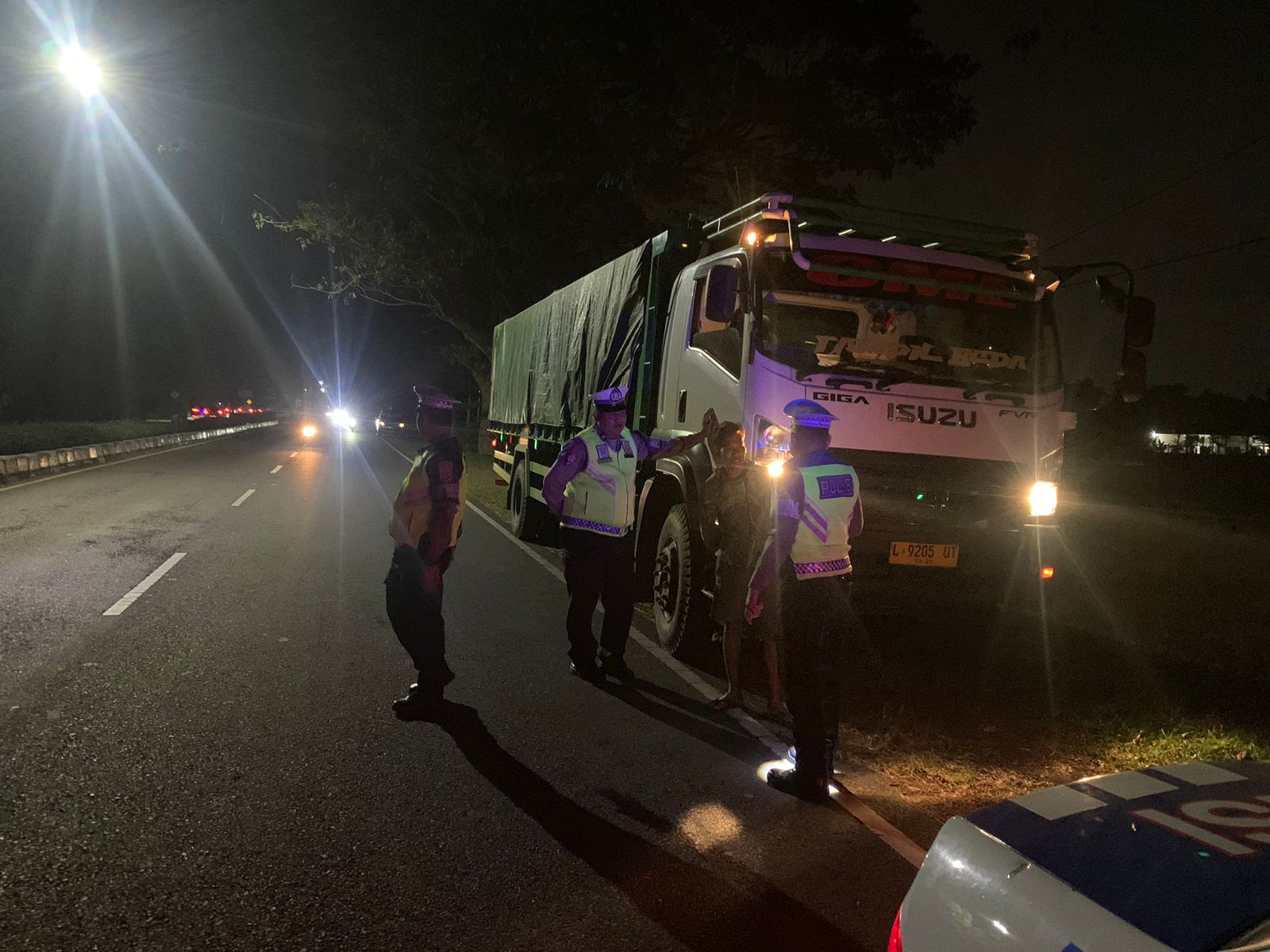 Patroli Malam Intensif Satlantas Amankan Bypass BIL Lombok Barat