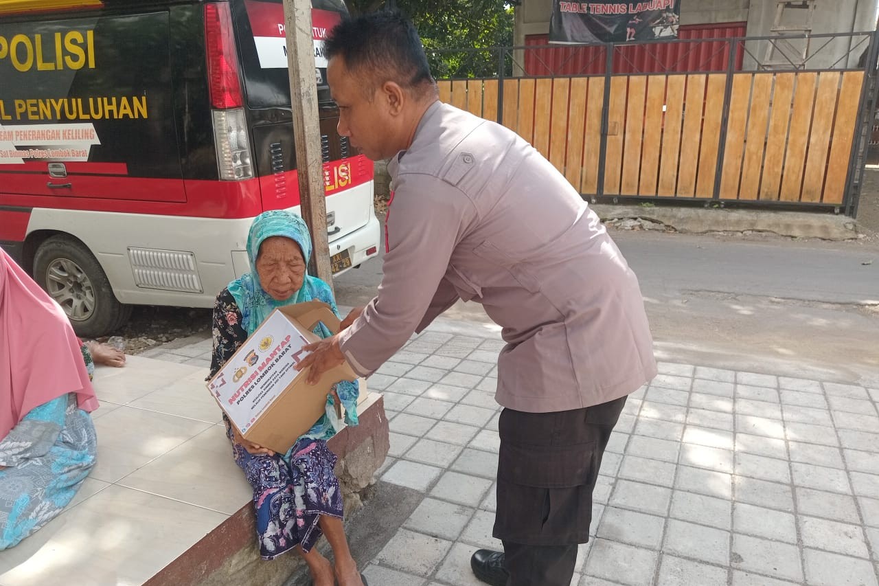 Polres Lombok Barat Salurkan 'Nutrisi Mantap' untuk Masyarakat yang Membutuhkan