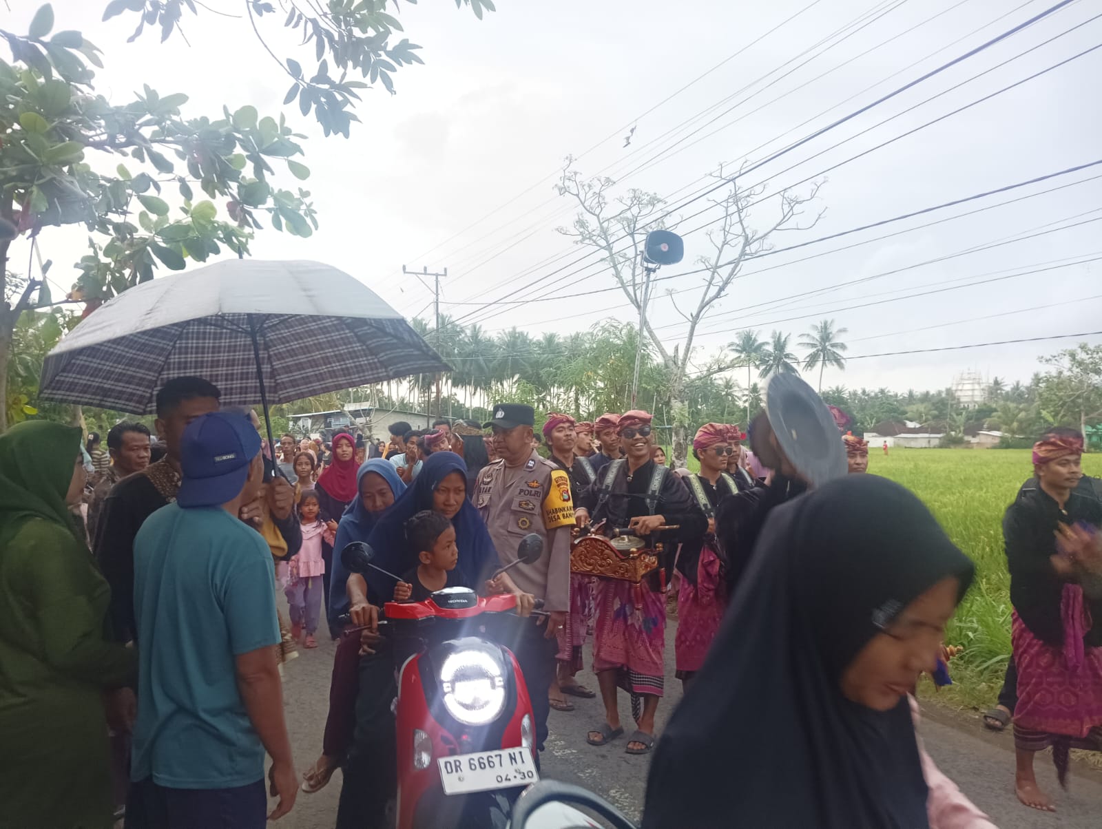 Harmoni Adat dan Ketertiban: Nyongkolan Aman di Kecamatan Gerung