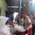 Jaga Ketahanan Pangan, Polisi Pantau Pupuk di Merembu Barat